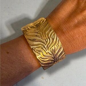 Vintage STUNNING 14K Italian Yellow Gold 1.25” WIDE Embossed 7” Cuff Bracelet!